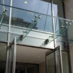 Kanopi Kaca Spider: Tampilan Premium dengan Hardware Stainless