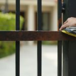 Pagar Besi Berkarat? 5 Langkah DIY Mengatasi Tanpa Tukang